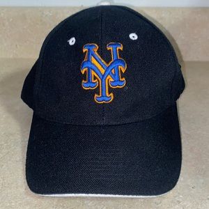 Like New NY Mets Hat Strap-back One Size Fits All MLB